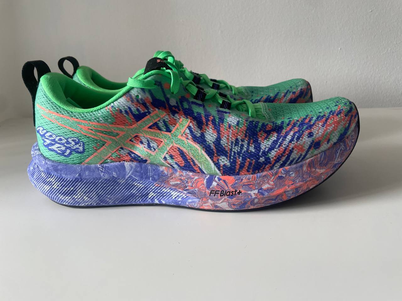 Спортивные беговые кроссовки Asics Noosa TRI 16