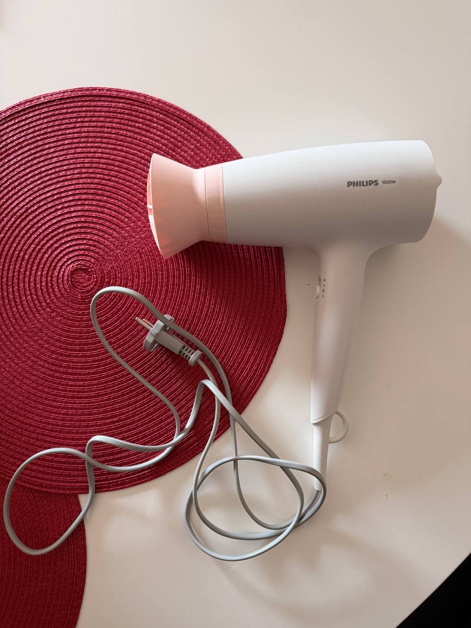 Фен Philips 1600W