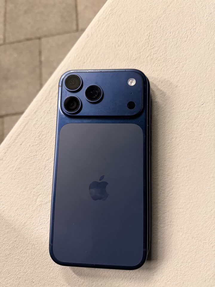 iPhone 17 pro max