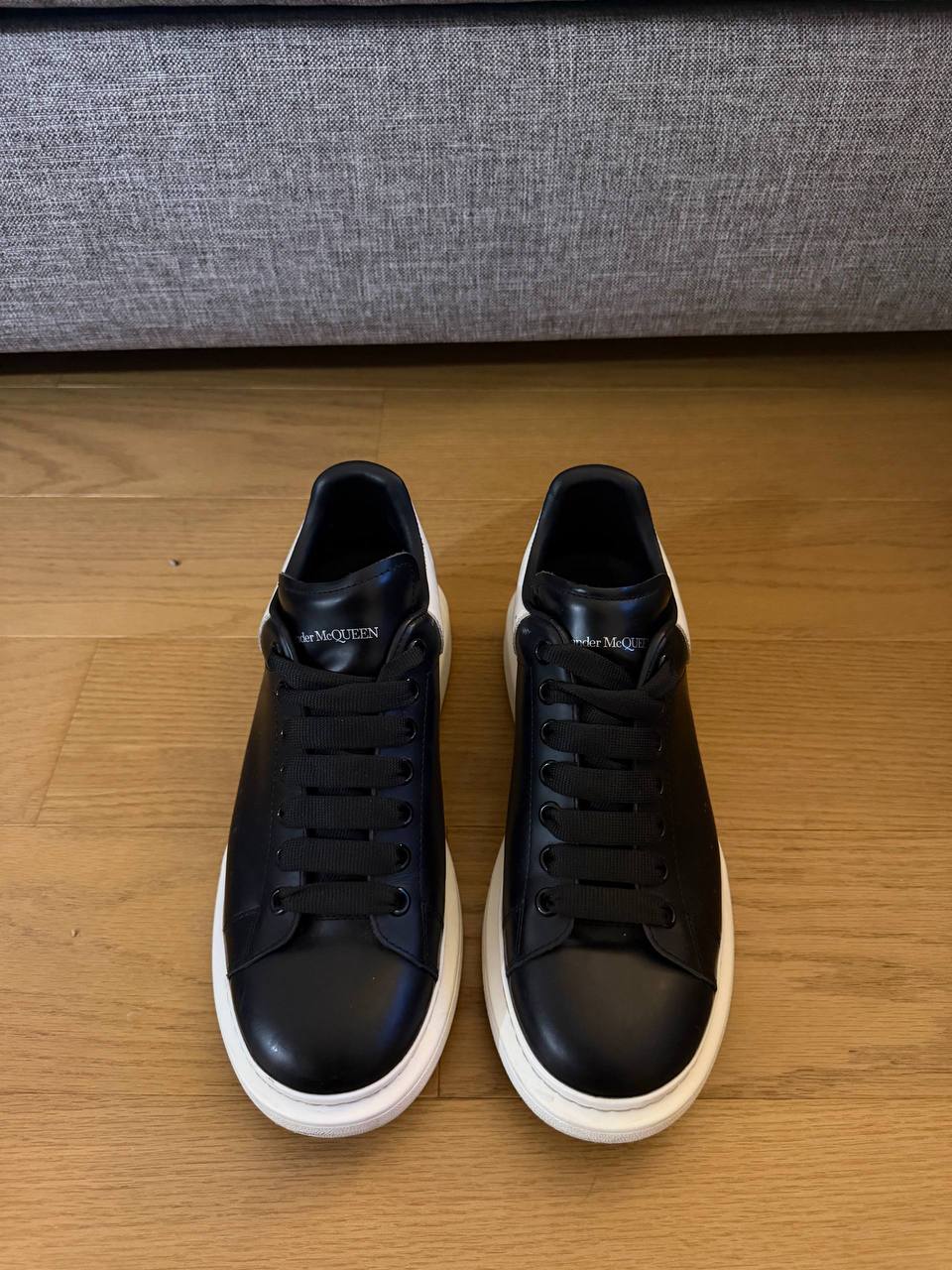 Продам кроссовки Alexander McQueen