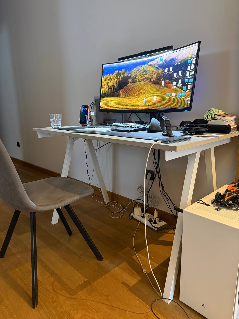 Prodajem sto IKEA TROTTEN