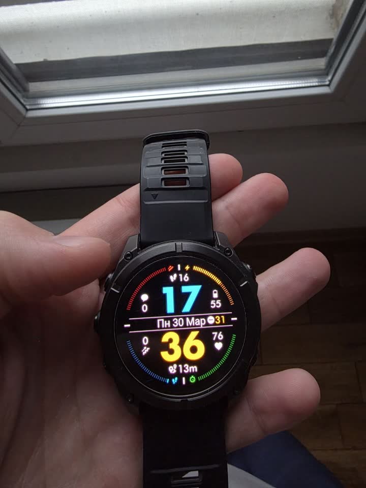 Prodajem Garmin Fenix 8 51mm Amoled Sapphire