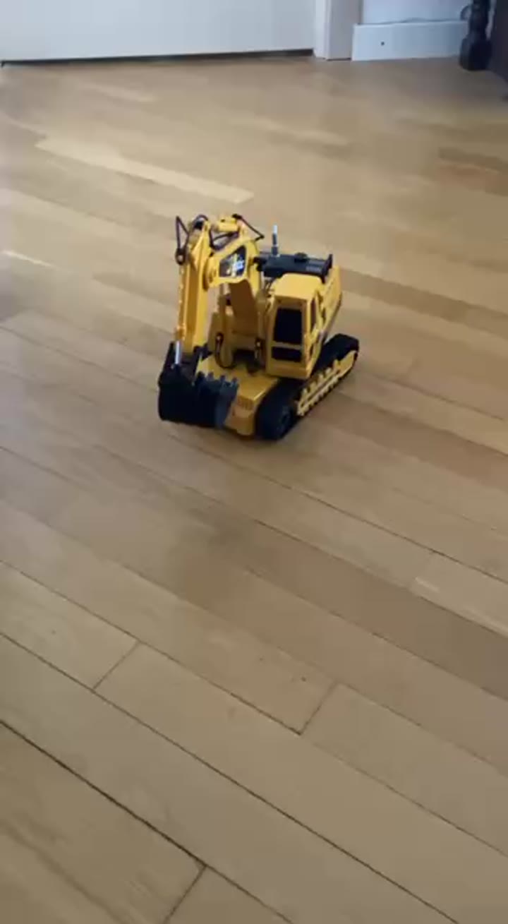 Traktor na daljinsko upravljanje