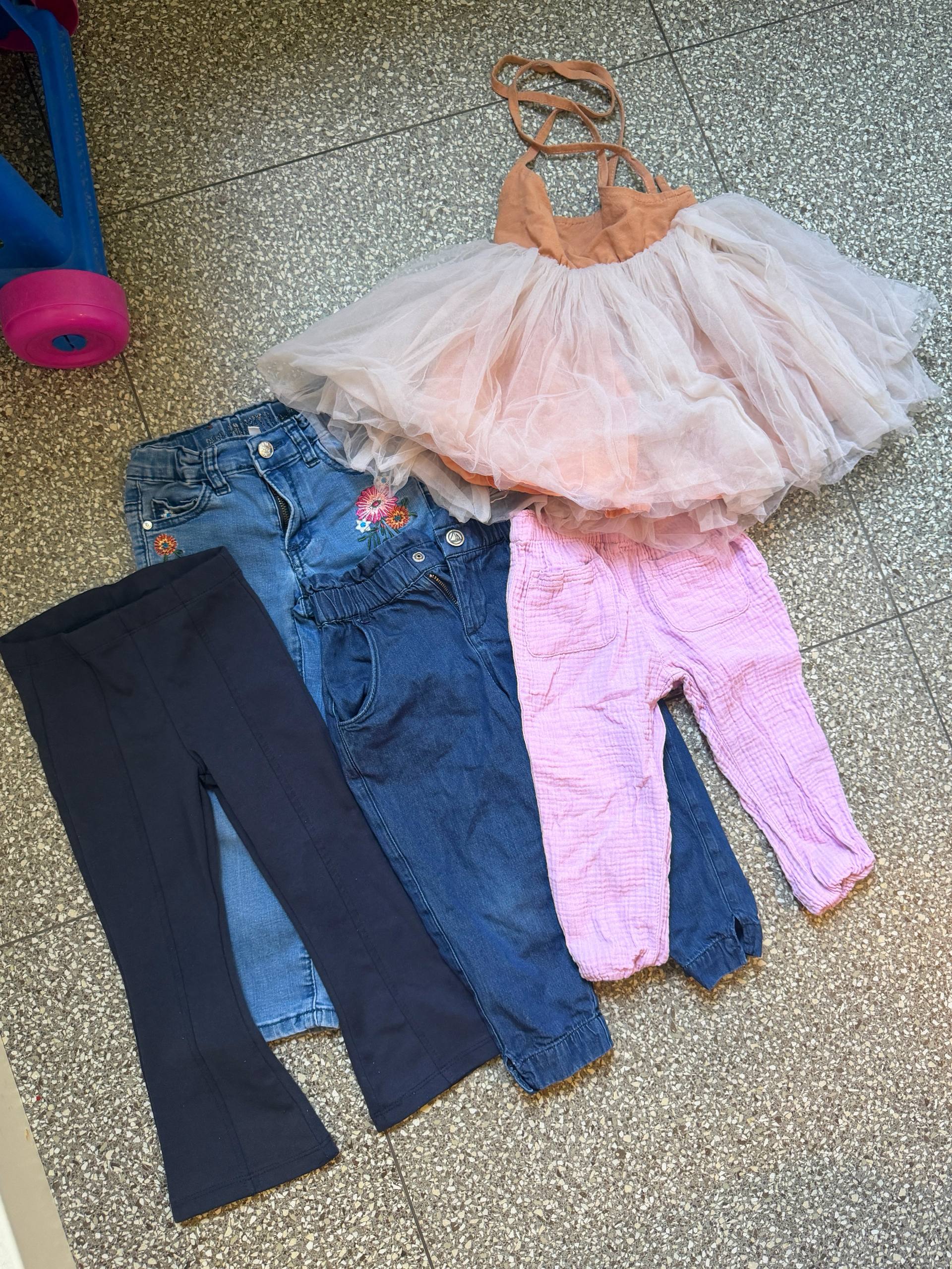 Лосины клеш Zara, джинсы, штаны и платье для детей