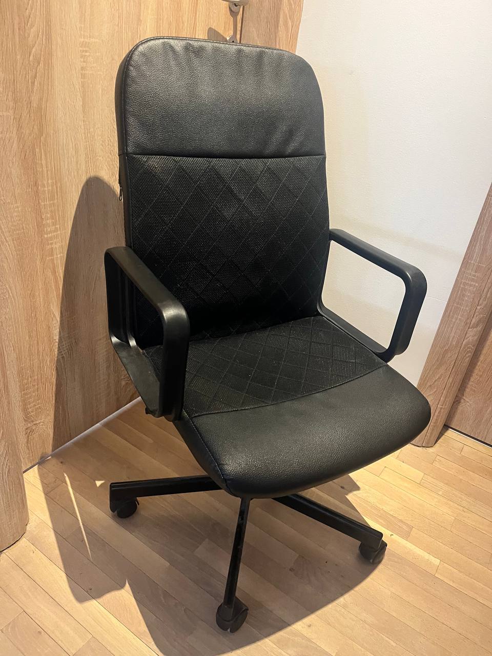 IKEA kancelarijska stolica