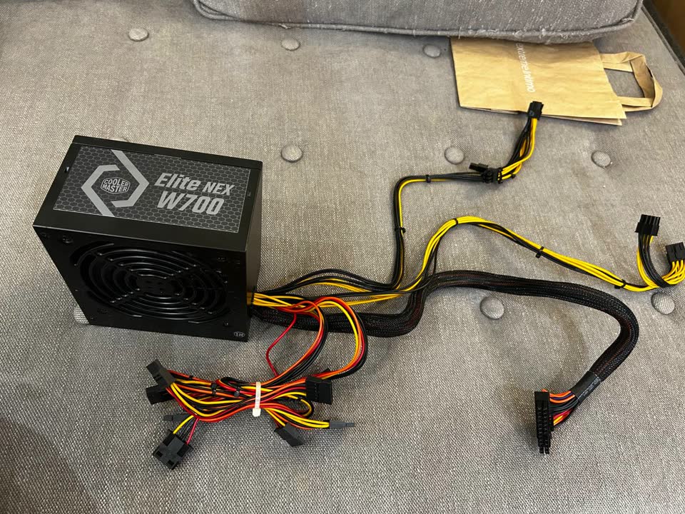 Блок питания Cooler Master Elite NEX W700