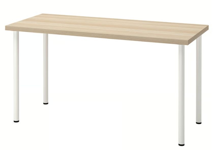 Sto IKEA LAGKAPTEN. 120 x 60. Visina 70. Jednostavan, udoban i praktičan. Lako prima setup od 3 monitora.