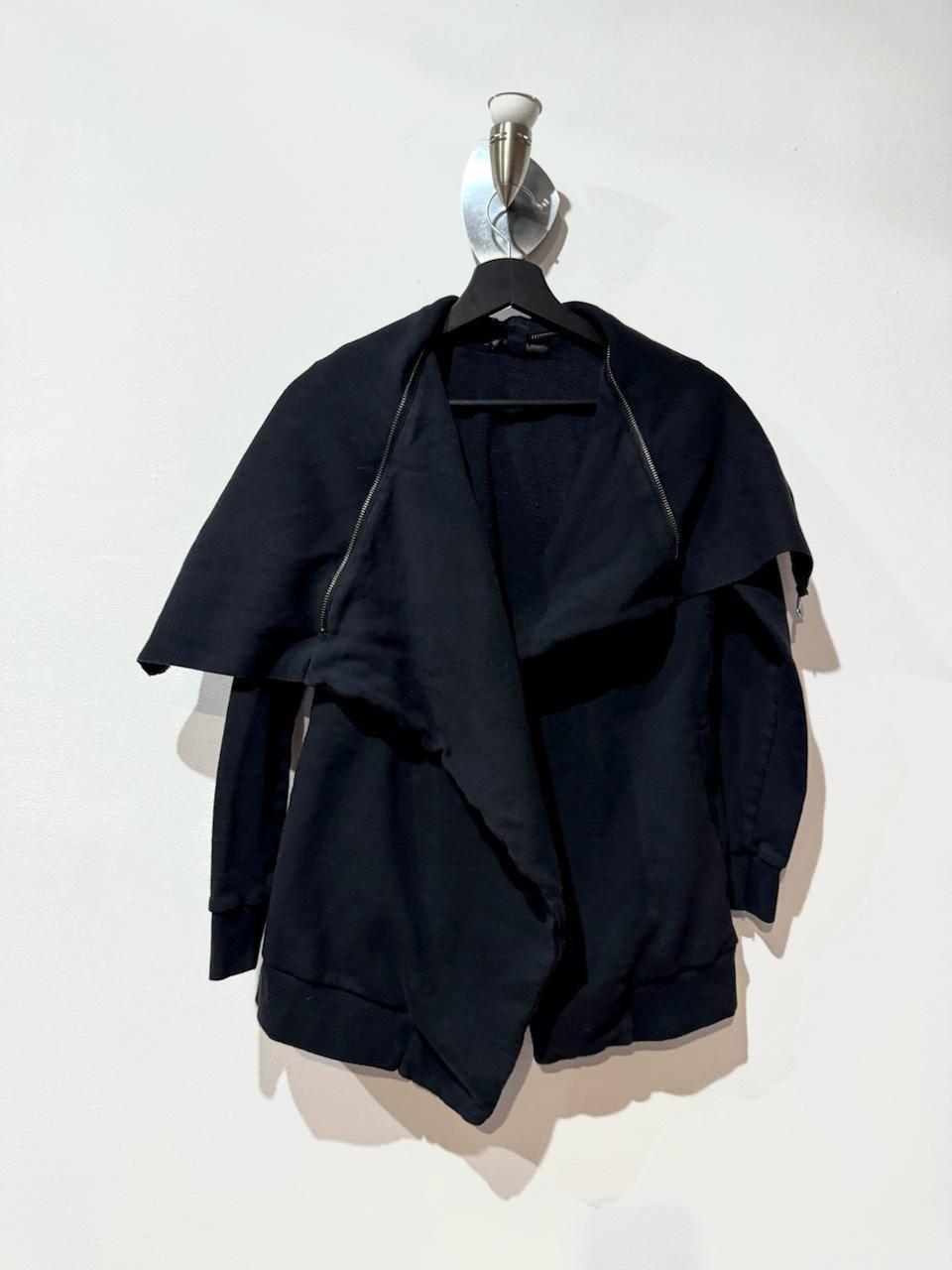 Продажа: кардиган AllSaints, туфли Balenciaga, клатч Thierry Mugler
