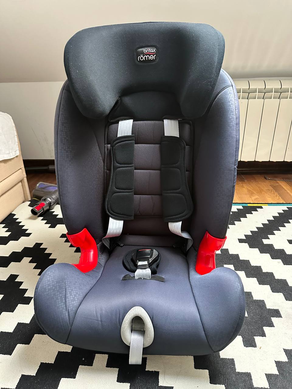 Детское автокресло Britax Romer Advansafix RM 9-36kg