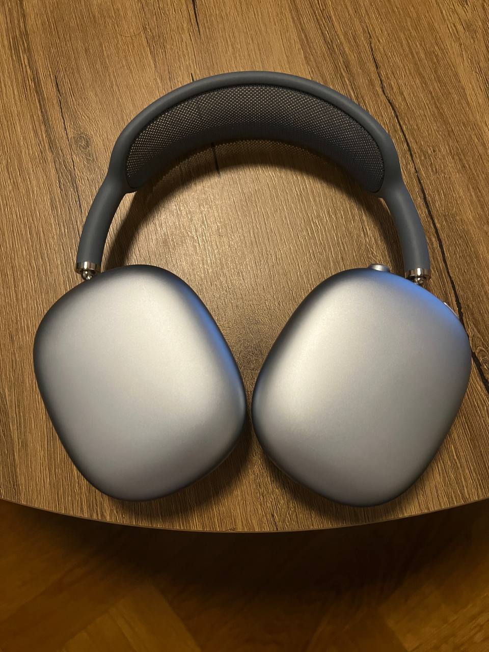 Продаю наушники AirPods Max