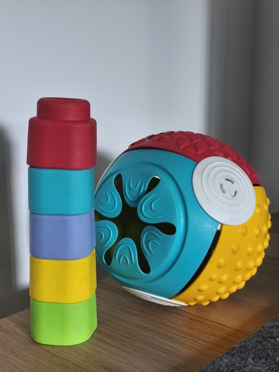 Senzorna igračka lopta Clementoni Clemmy Sensory Ball