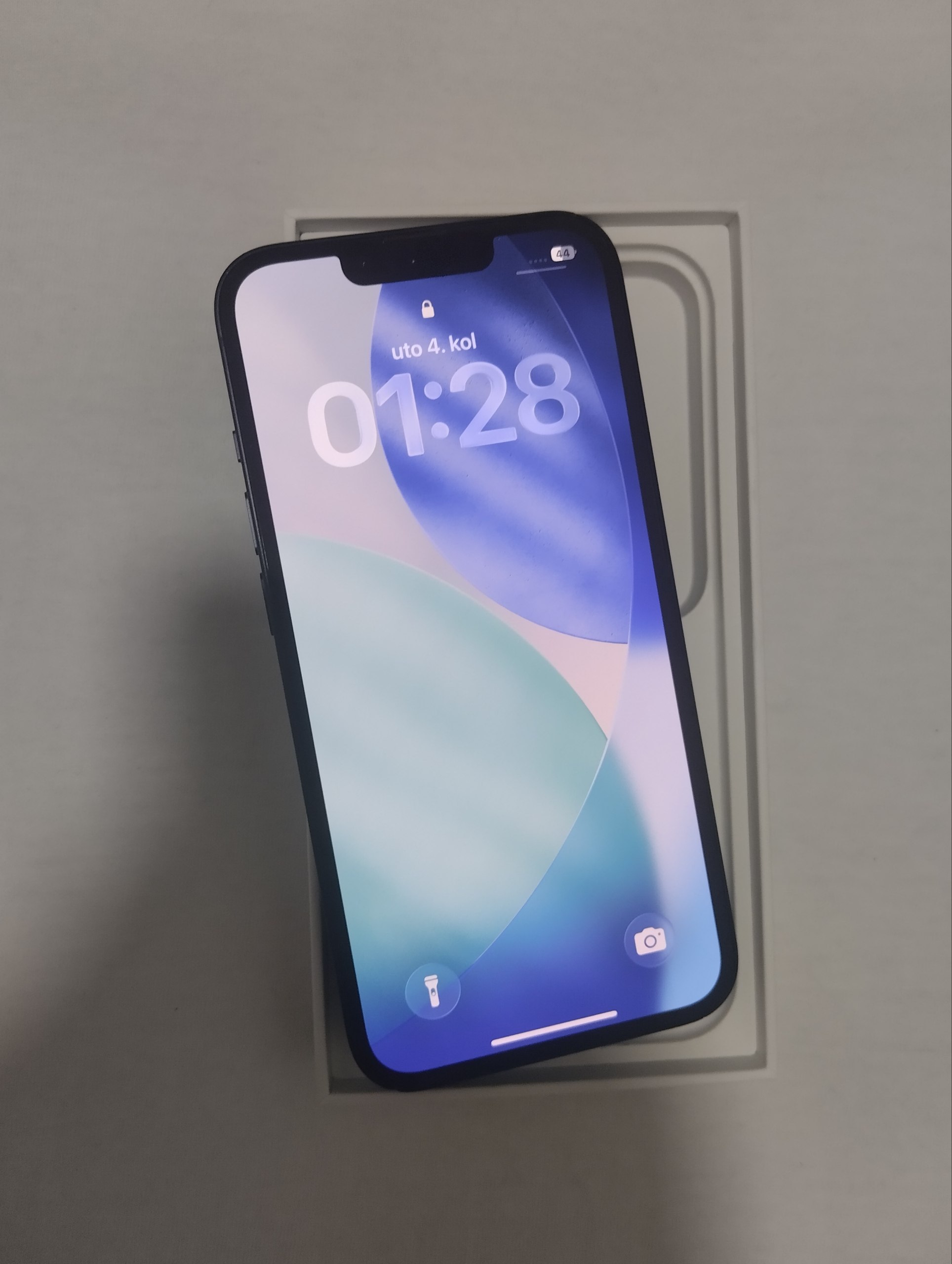 Продам iPhone 13 Midnight, 128 ГБ