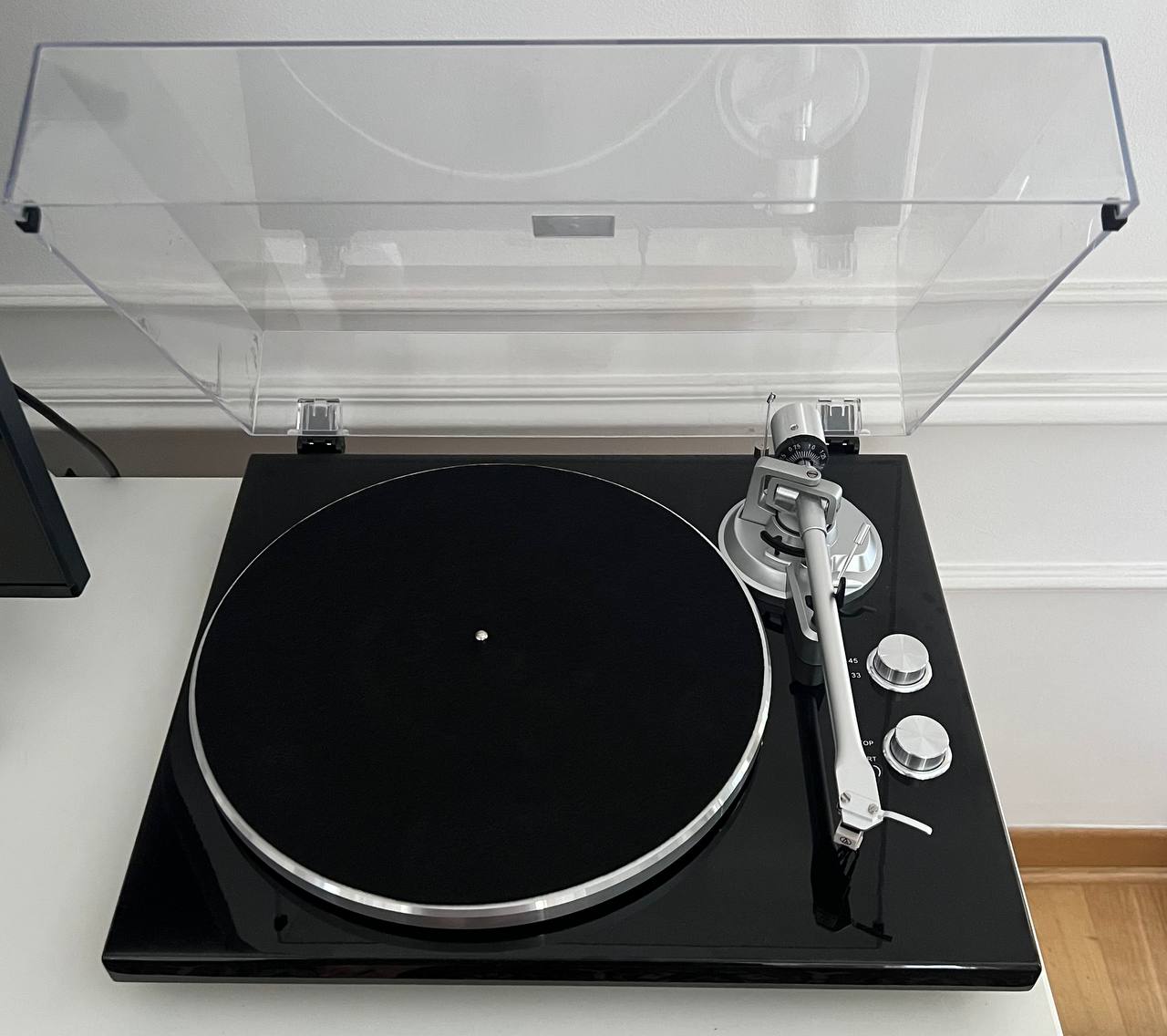 Виниловый проигрыватель AKAI TTA-07 USB