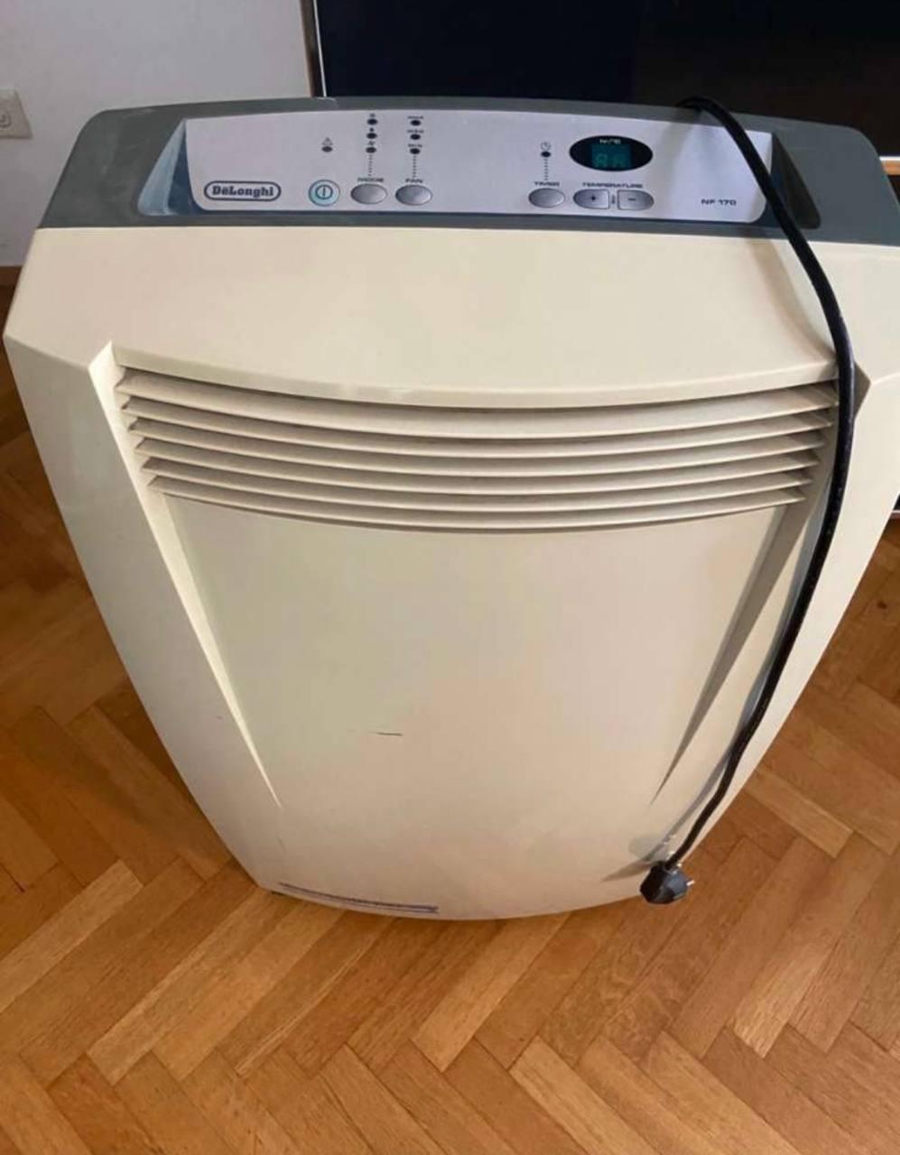 Комнатный напольный кондиционер Delonghi. Надежная, мощная модель и при этом относительно ти
