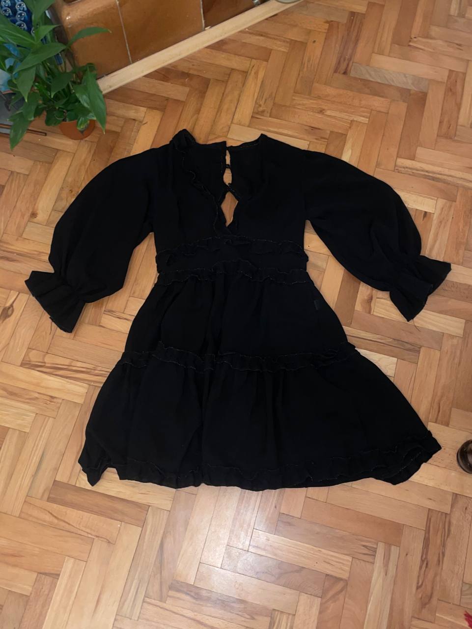 Платье SHEIN с открытой спиной
