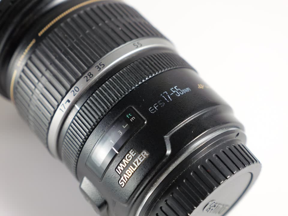 Canon EF-S 17-55 f2.8