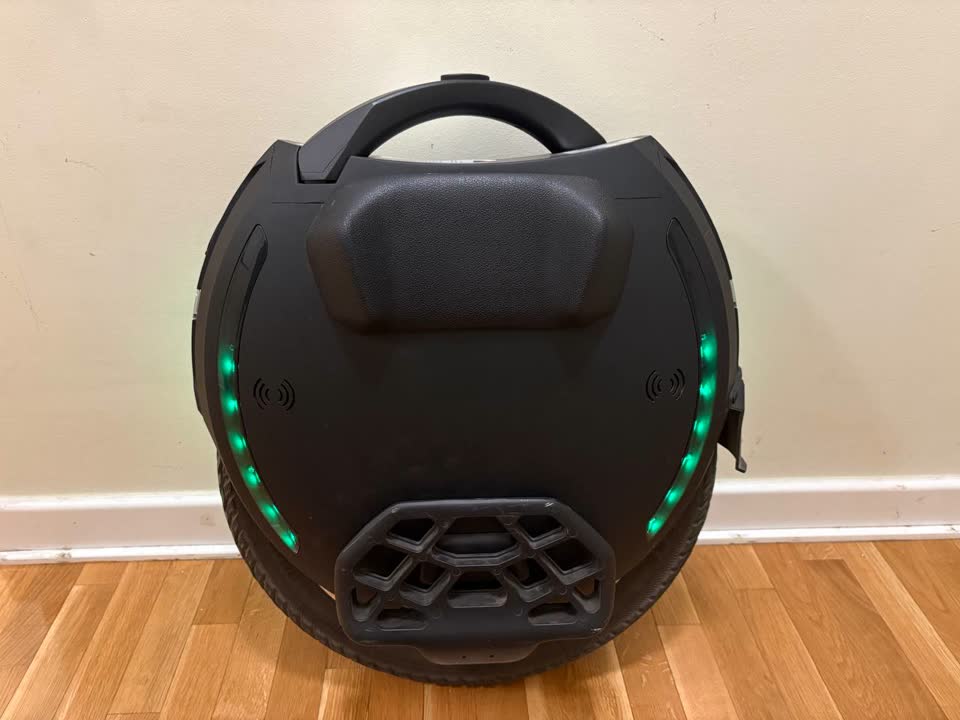 Prodajem monotočak Kingsong KS-18L v2