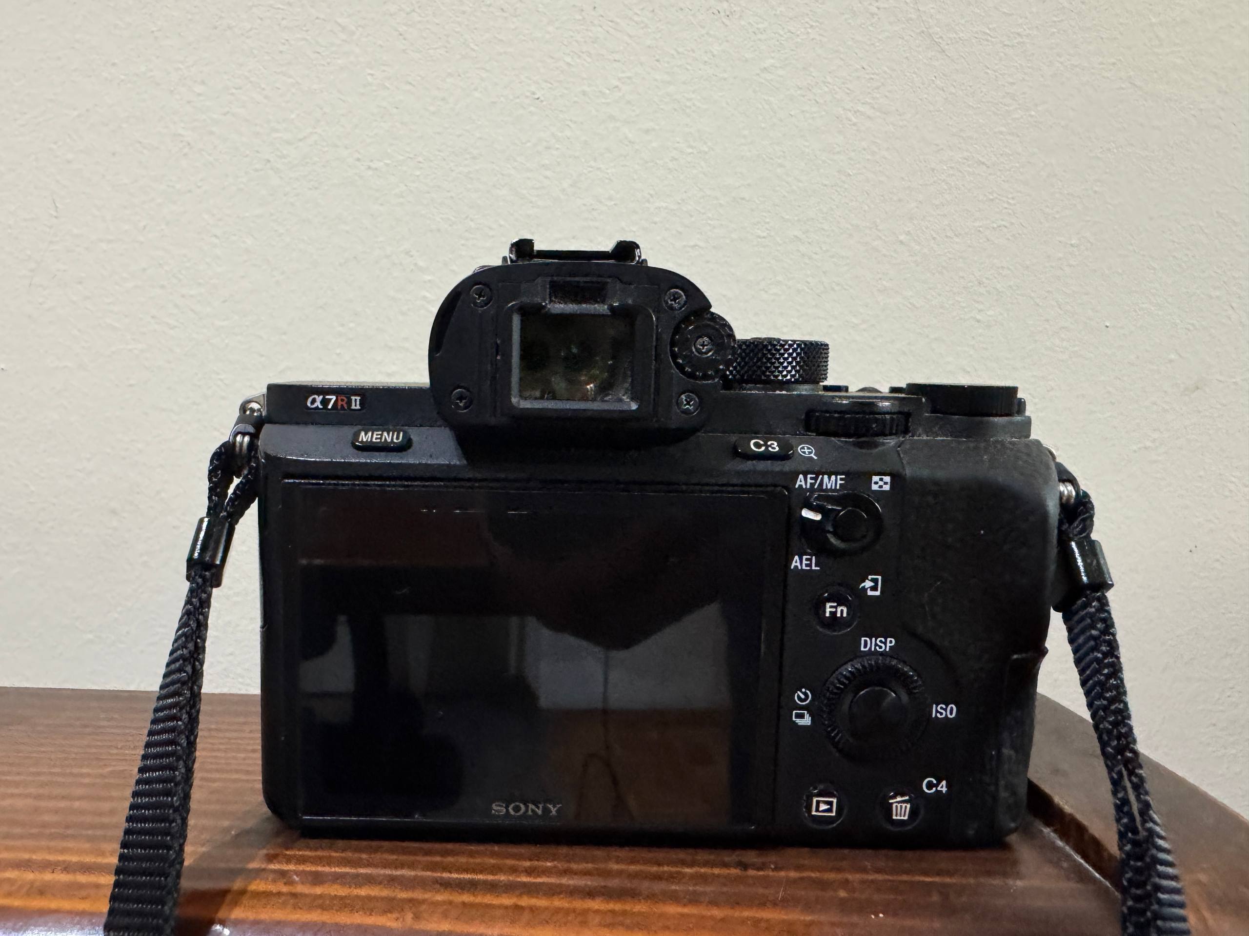 Продаю Sony A7R II
