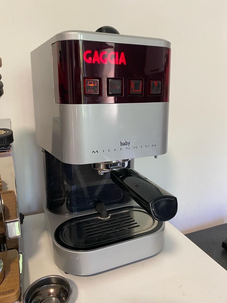 Рожковая эспрессо кофеварка Gaggia Baby Millenium