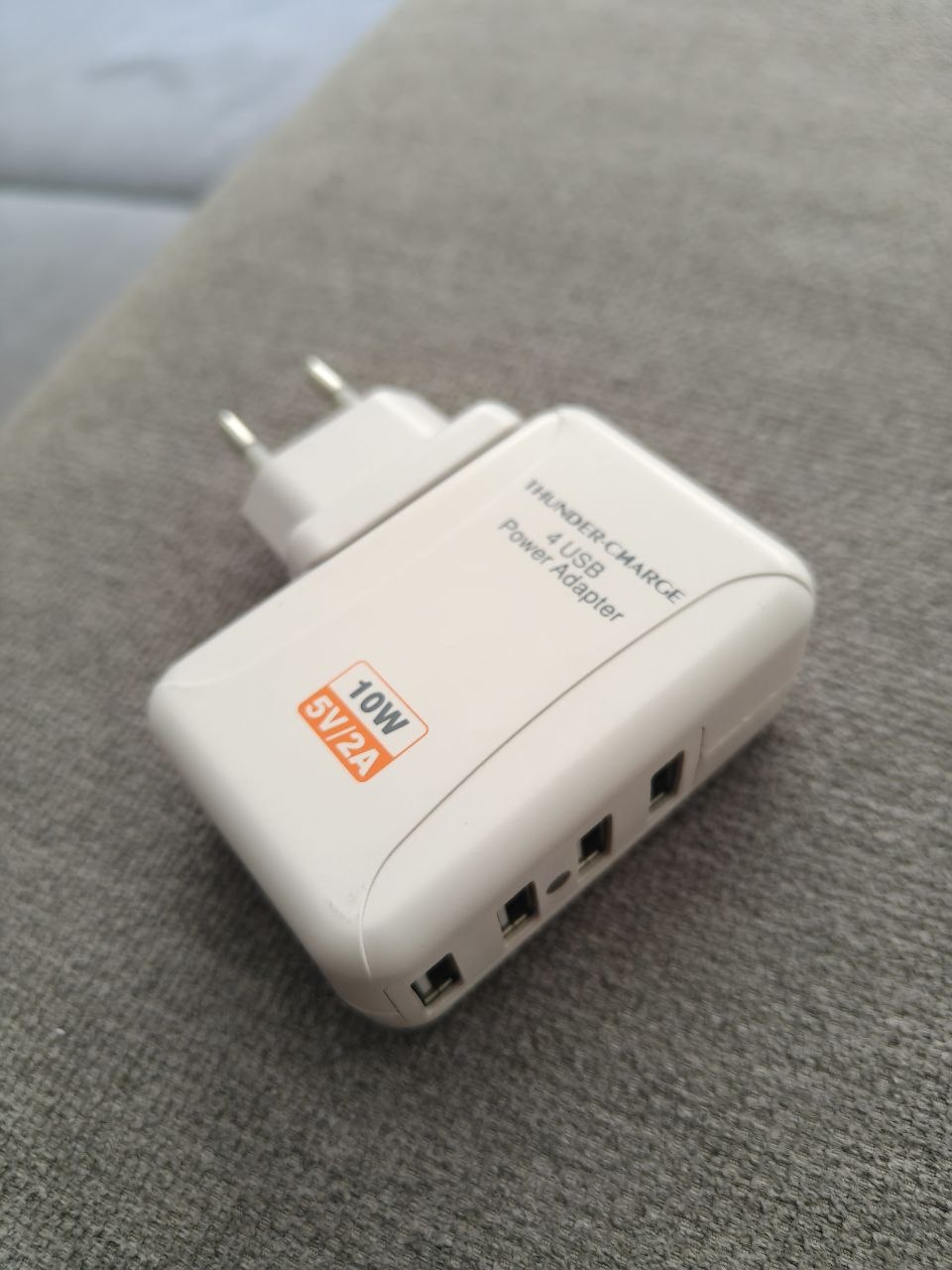 Продам зарядное устройство THUNDER-CHARGE — 4 USB-порта