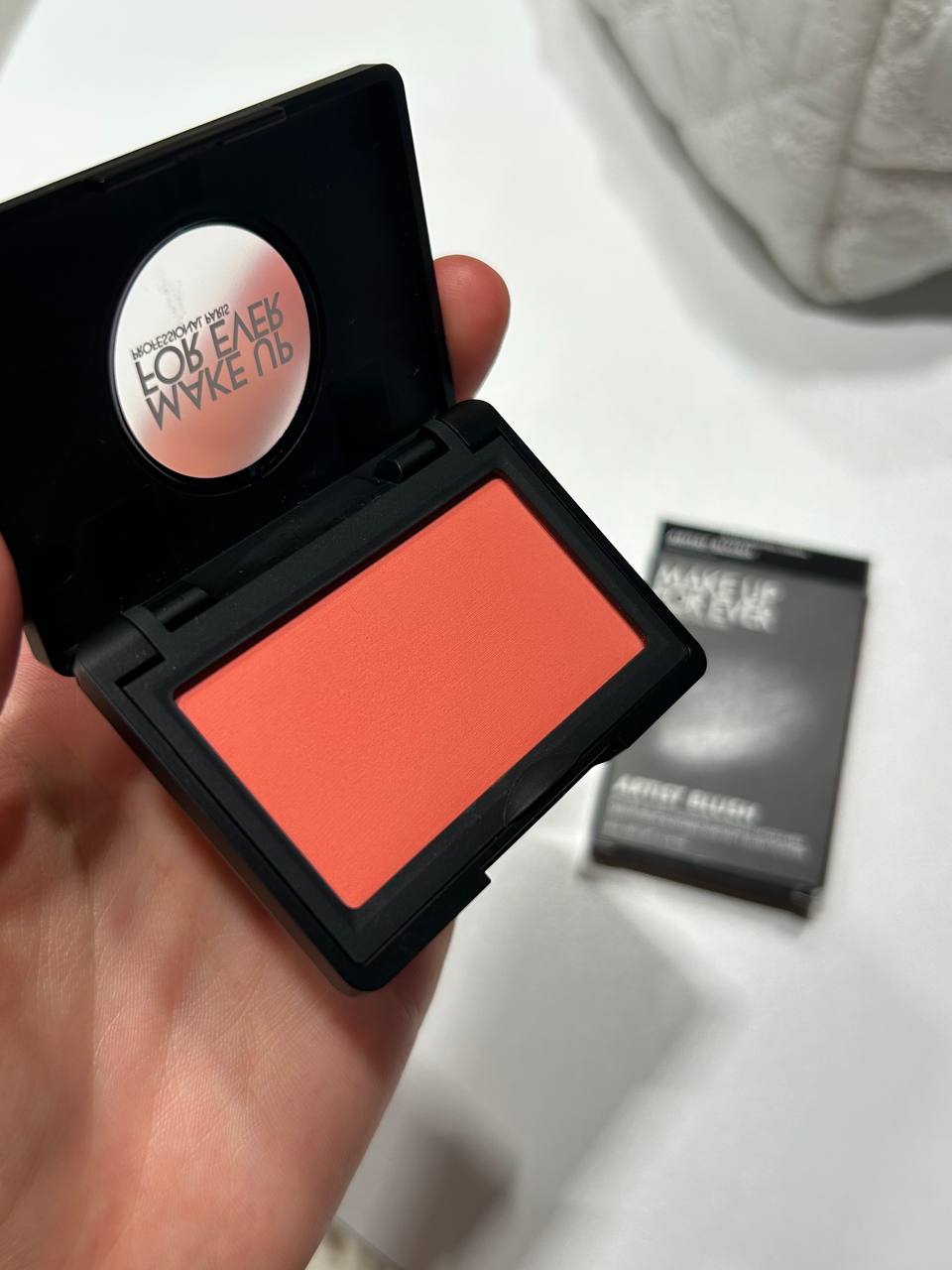 Румяна Make up for ever