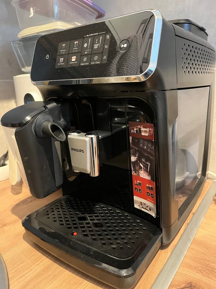 Кофемашина Philips Series 2300 LatteGo EP2331/10