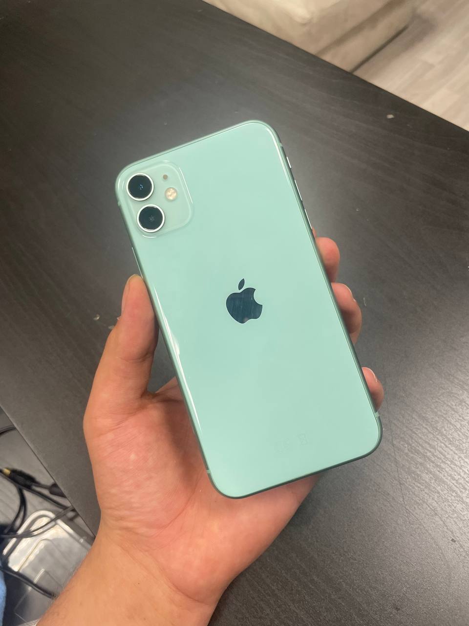 Prodajemo iPhone 11, Dell Latitude 7420, MacBook Air 13