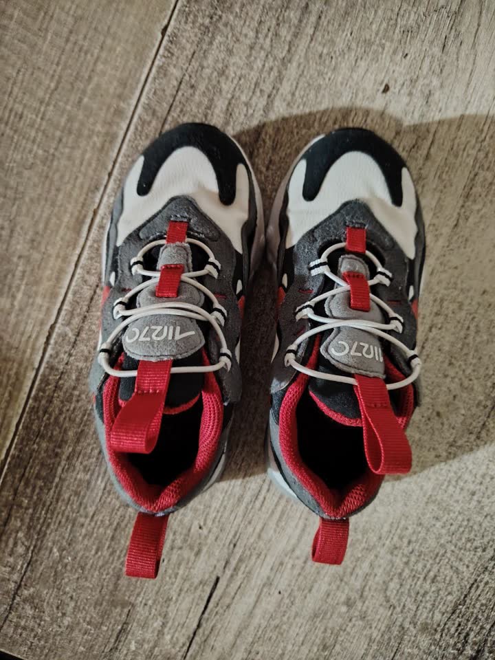 Оригинальные Nike Air Max 270 RT — Абсолютно НОВЫЕ