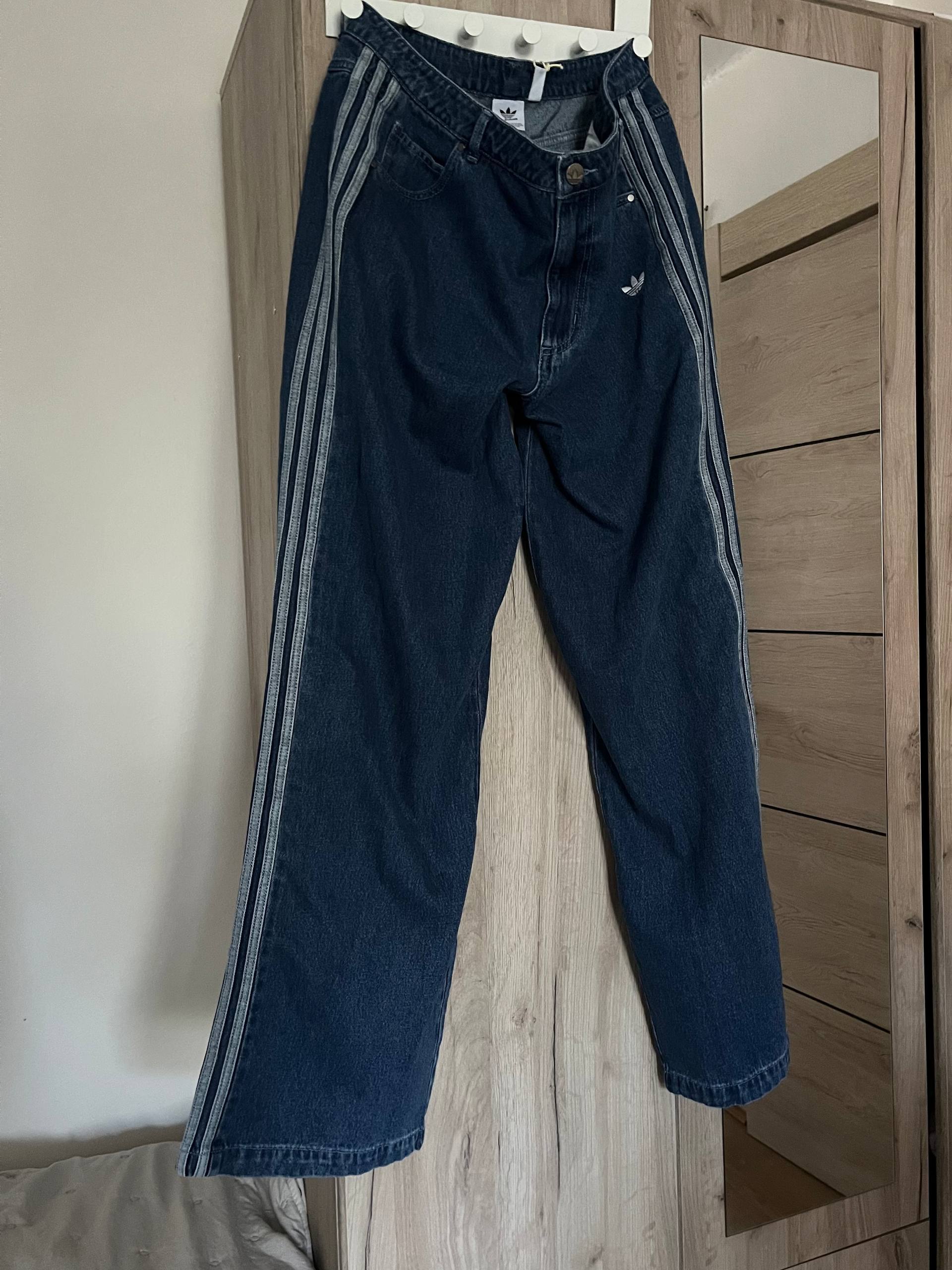 Джинсы Adidas Originals