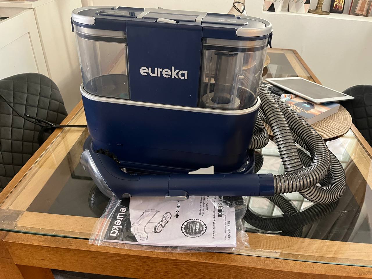 Моющий пылесос для ковров и мебели Eureka