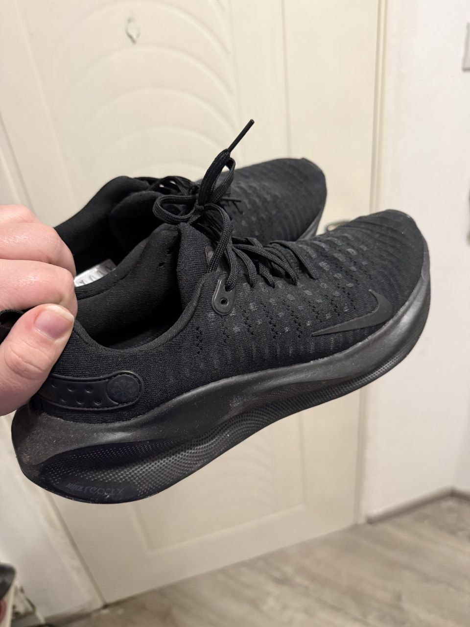 Nike React Infinity Run 4 patike za trčanje (EUR 44, odgovaraju za 43)