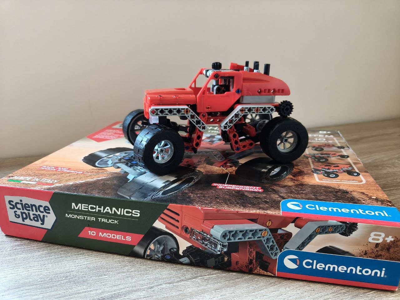 Итальянский конструктор Clementoni Science and Play Mechanics Monster truck