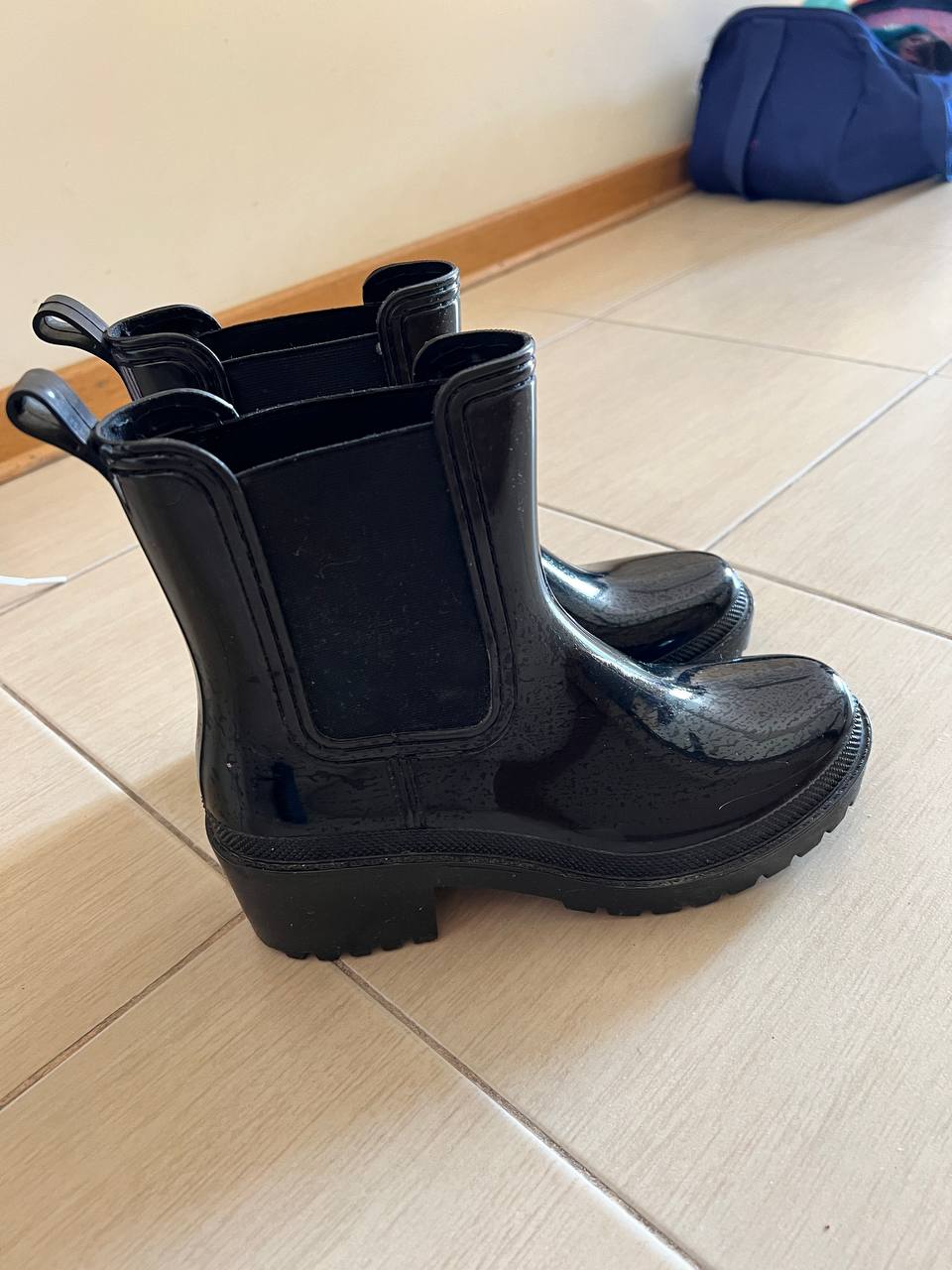 Резиновые сапоги