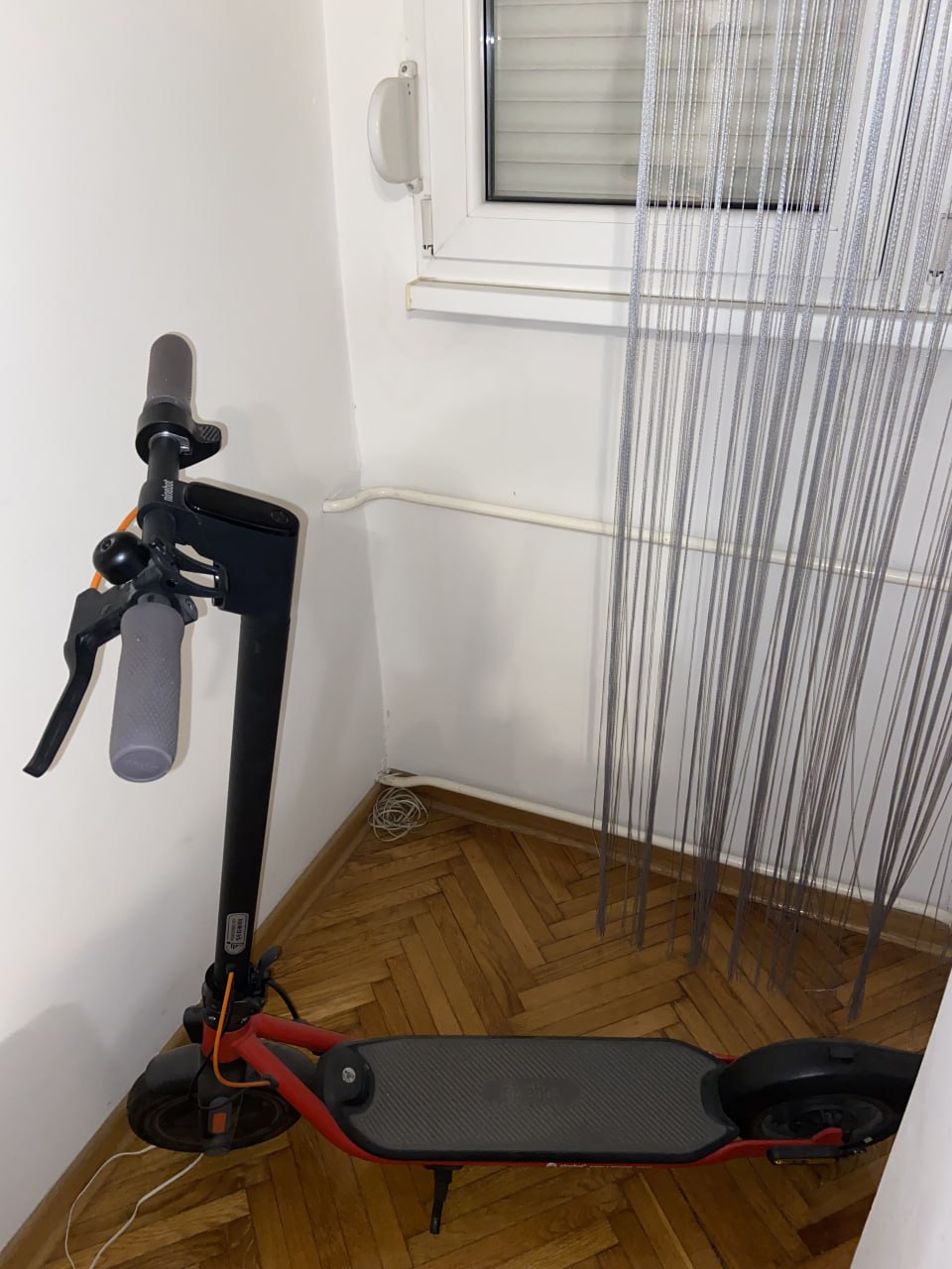 Продам самокат Ninebot Kickscoter D28E