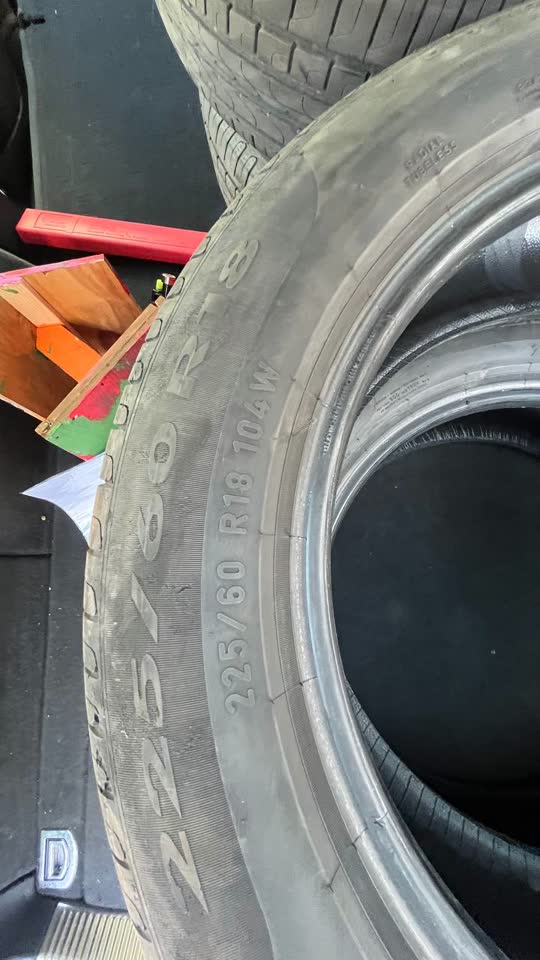 Продаю летнюю резину Pirelli 225/60 R18