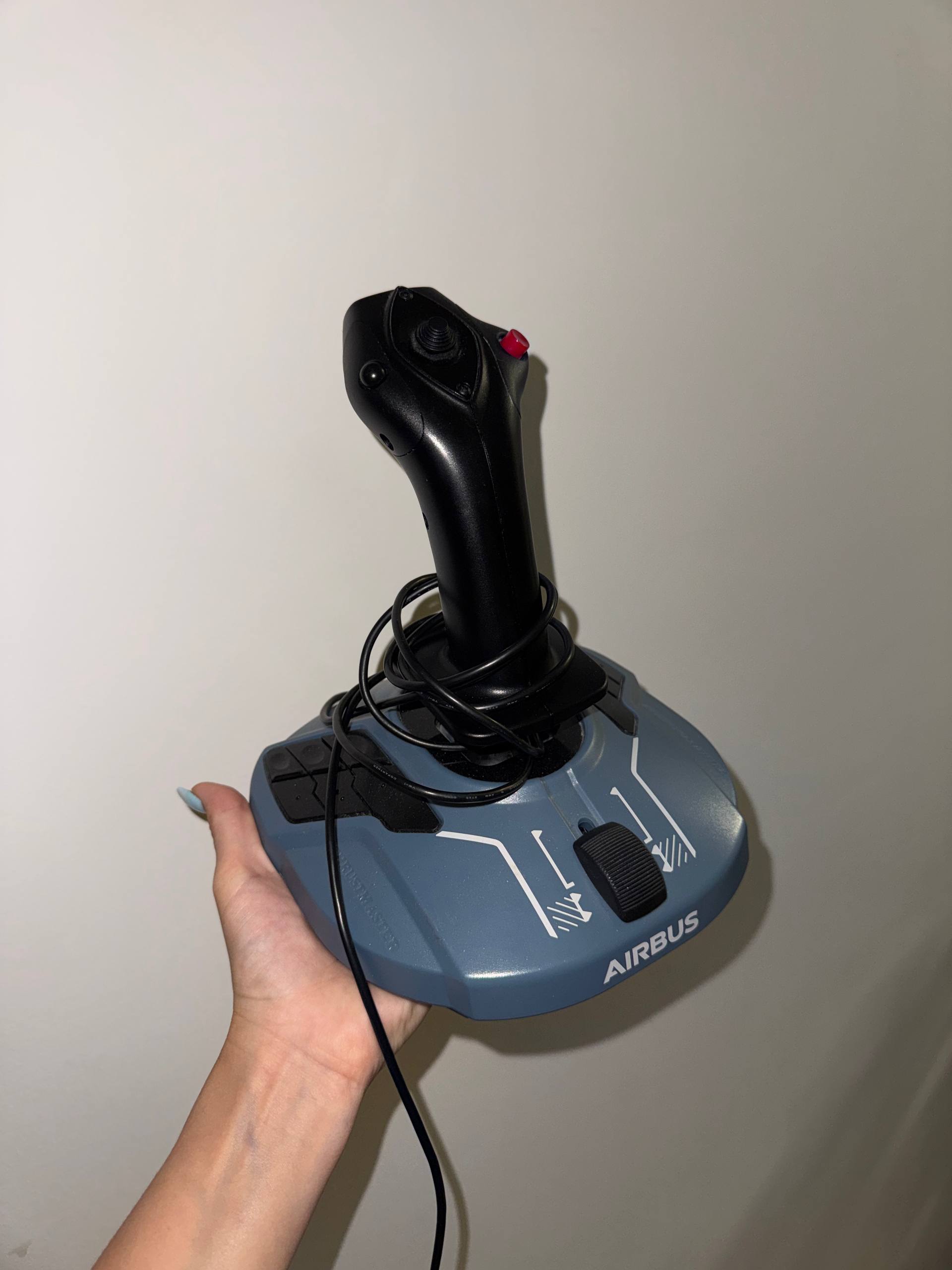 Thrustmaster džojstik za avionski simulator