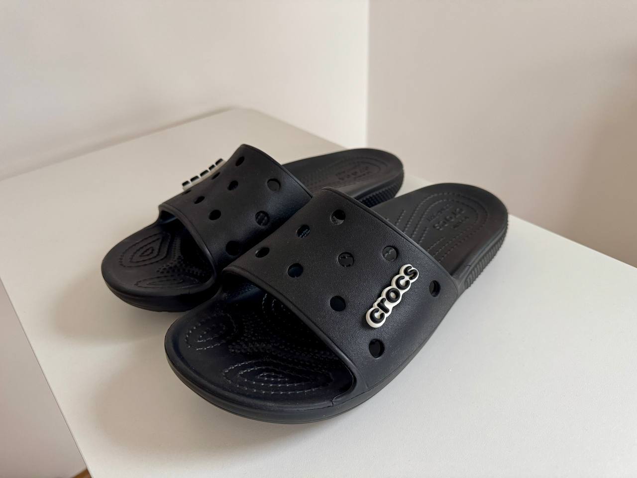 Новые шлёпанцы CLASSIC CROCS SLIDE