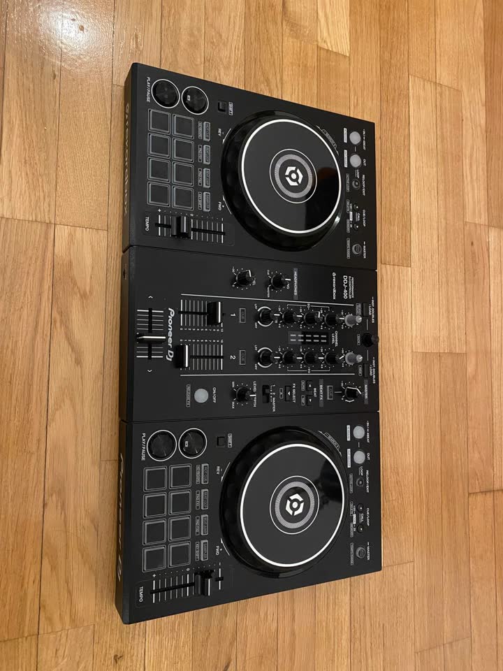 Пульт Pioneer DDJ-400