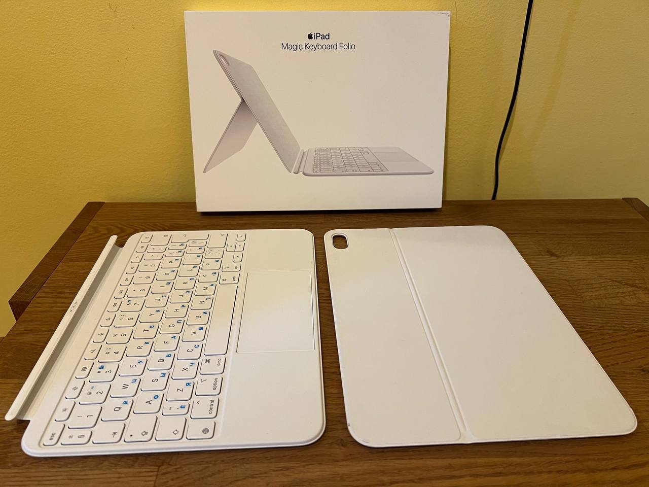 Magic Keyboard Folio for iPad 10