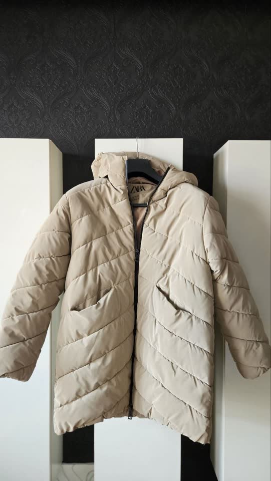 Зимняя куртка и лёгкое пальто Zara для девочки, рост 164