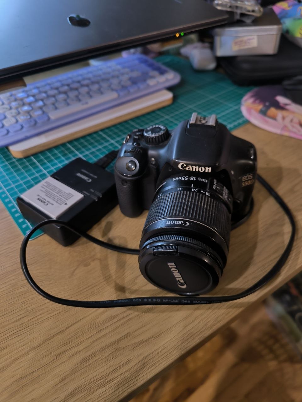 фотоаппарат Canon 550D. покупался научиться снимать фото/видео, но не срослось. комплектация