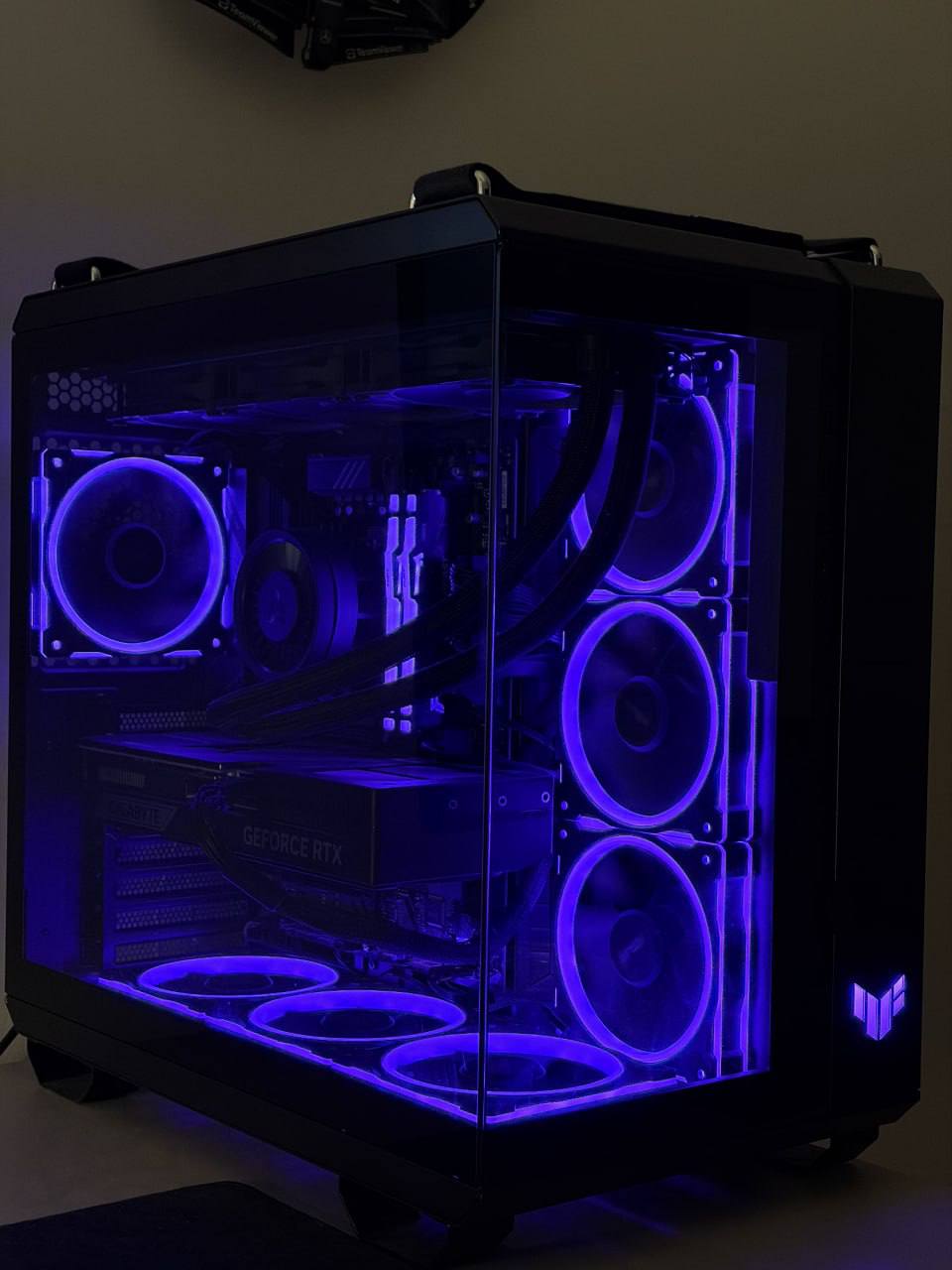 PC, nova konfiguracija, praktično nije korišćen