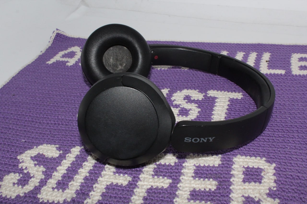 Продам блютуз наушники Sony WH-CH520