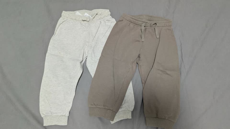 Плотненькие (но без утепления) штанишки из H&M