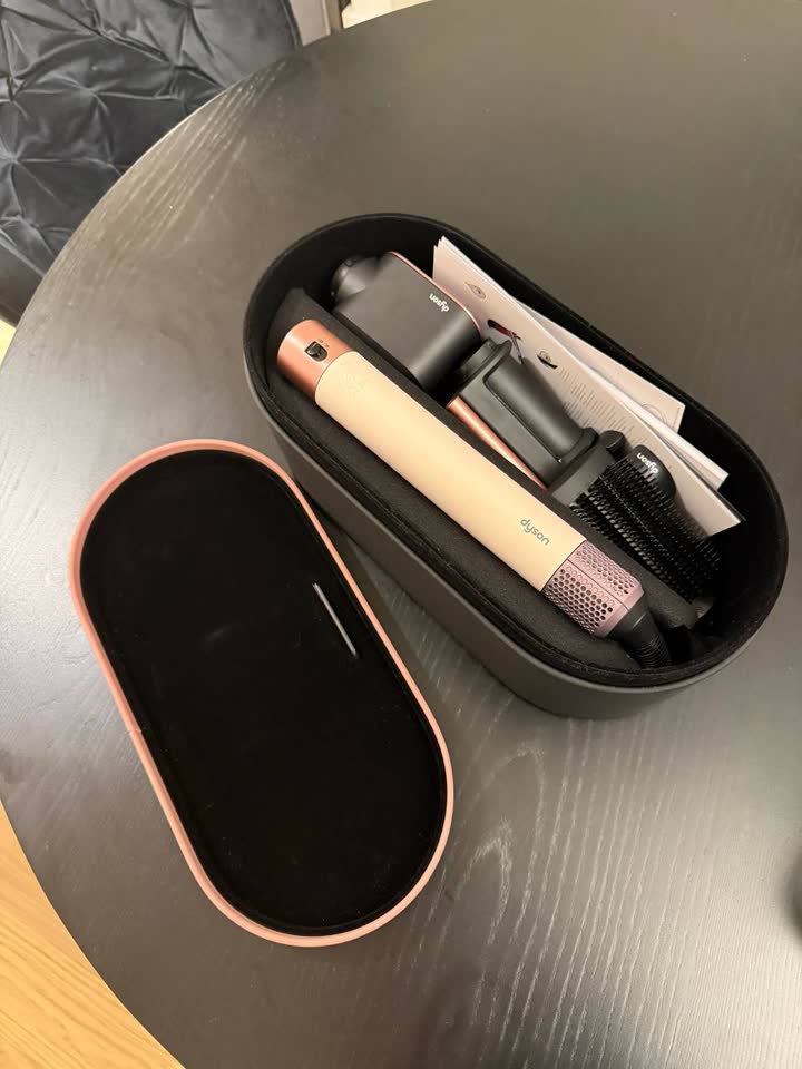 Продаю Dyson Aiwrap ID Straight + Wavy