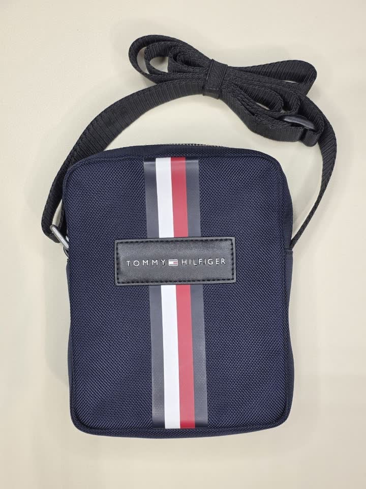 Продам сумку Tommy Hilfiger