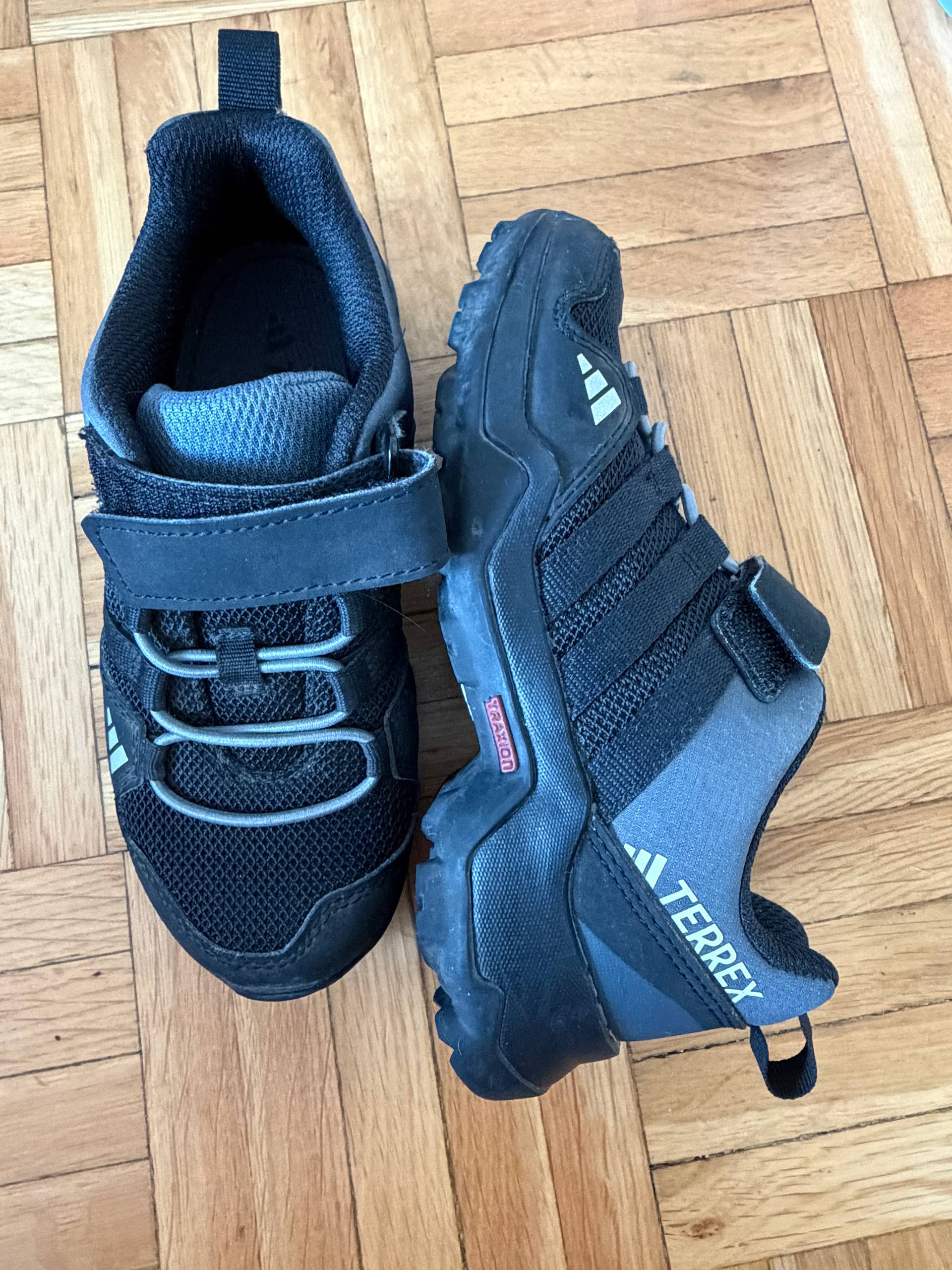 Obuća za dete: Adidas Terrex Gore-Tex, New Balance, Geox