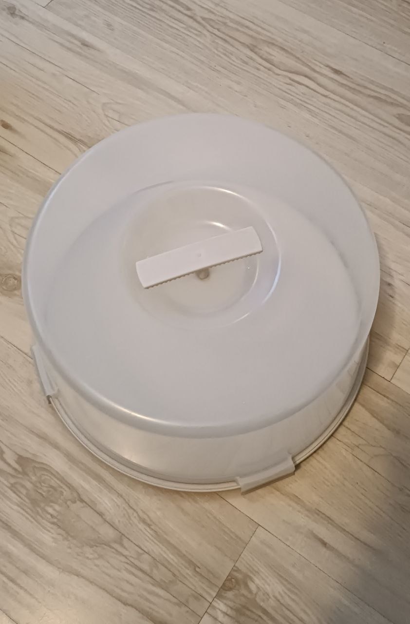 IKEA kontejner za tortu