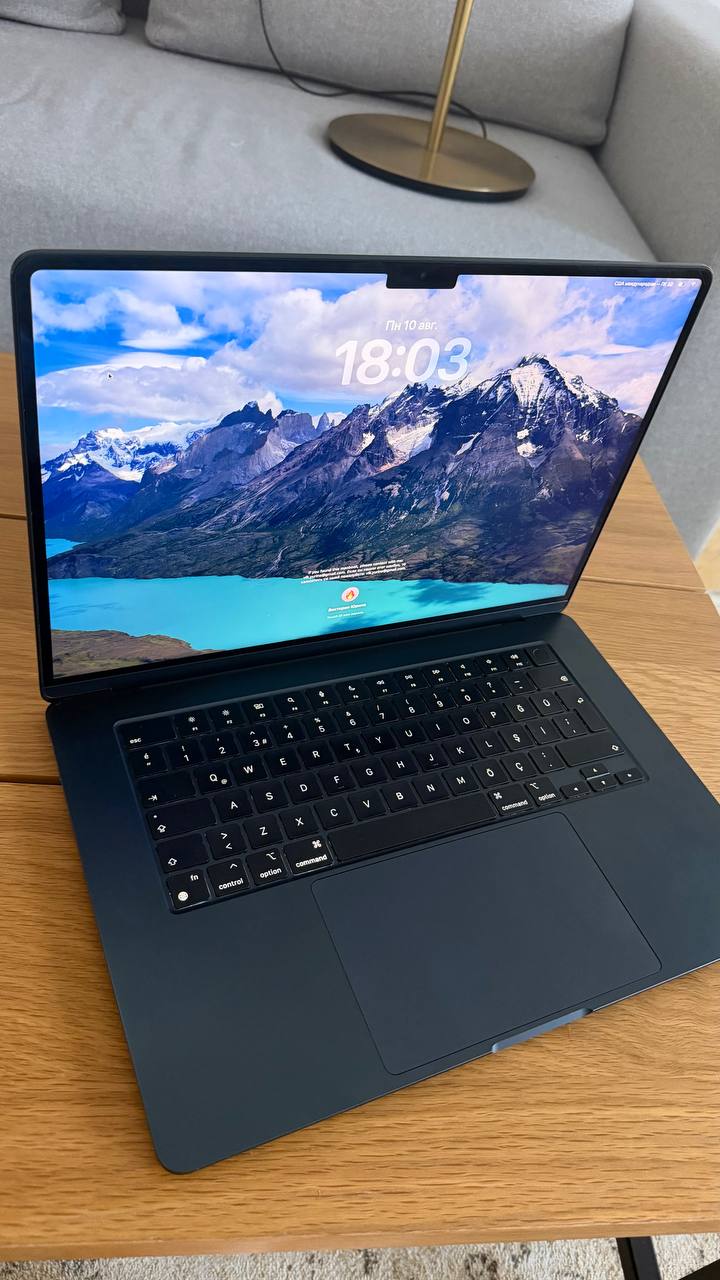 MacBook Air 15” M2, 8/256 GB, Midnight