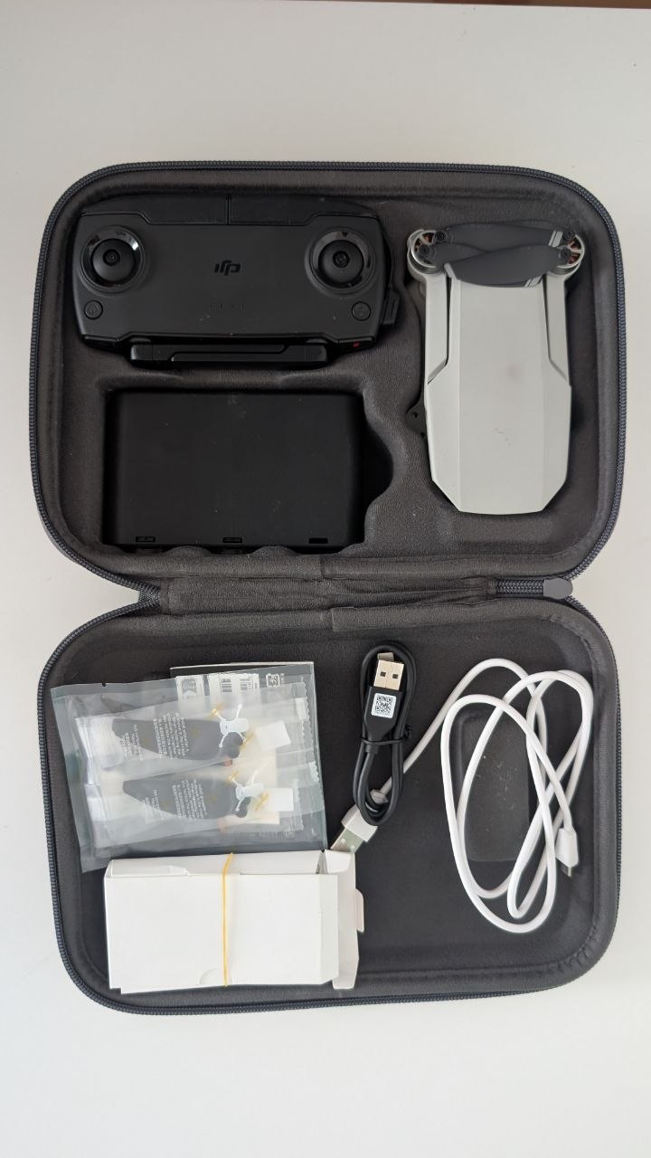 Квадрокоптер DJI Mavic Mini Fly More Combo